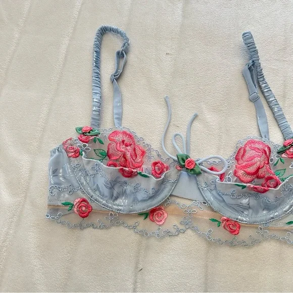 New! For Love And Lemons Blue Vintage Rose Eyelet Bra Size 32A 51325